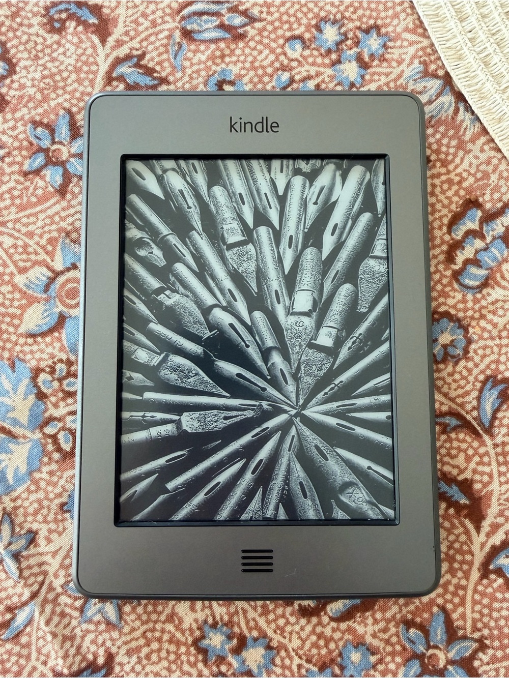 Amazon Kindle E-reader - Graphite Gray